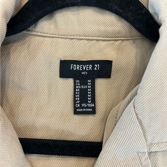 Forever 21 Men's Camp Collar Button-Up short sleeve Shirt size M color tan - Picture 6 of 7